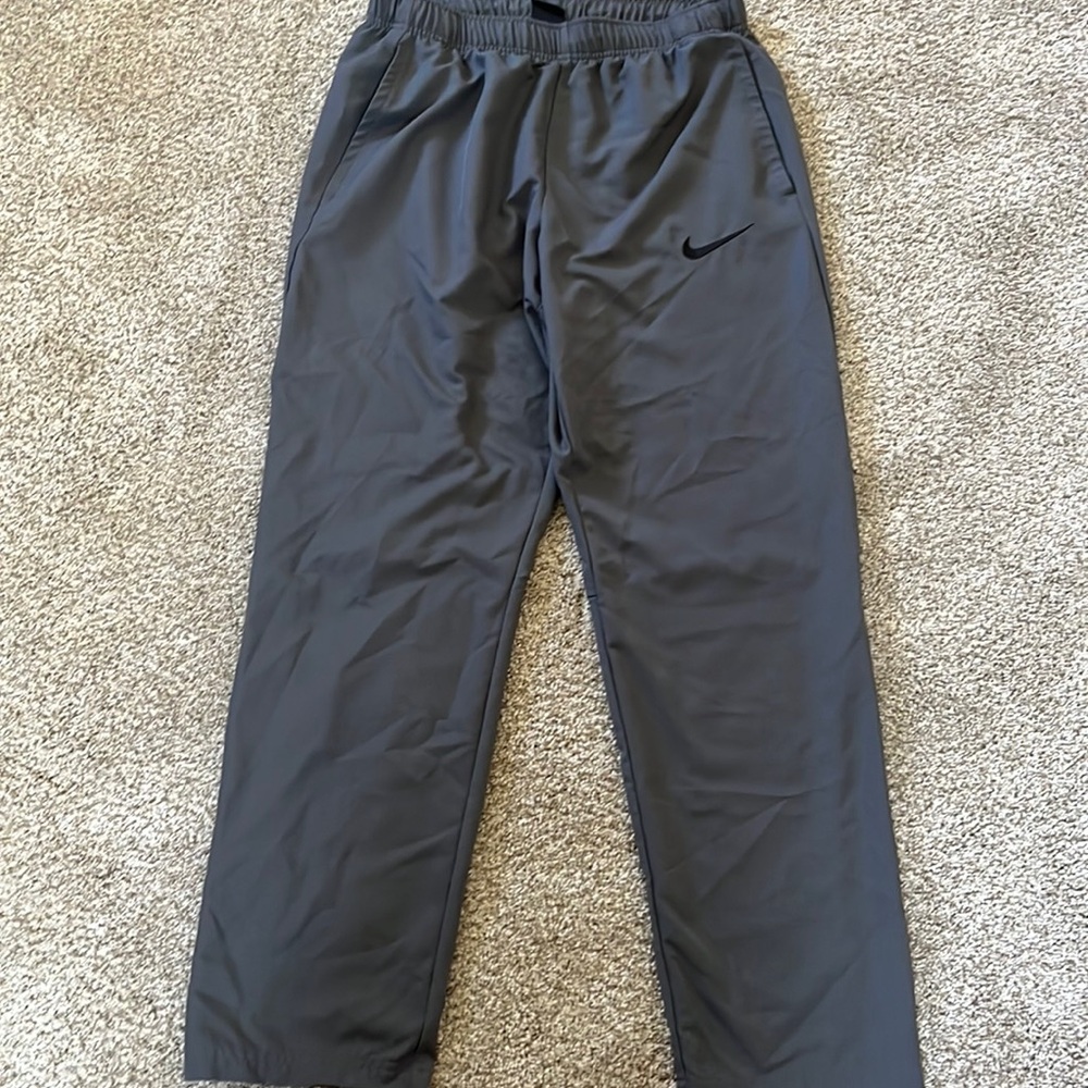 Grey Nike dry fit men’s joggers